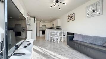 Apartment | Living area | TV