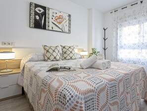 2 bedrooms, iron/ironing board, Internet, bed sheets - Sunstay Eslava Flat IA Torremolinos (Málaga)