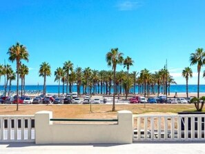 Utsikt mot strand/hav