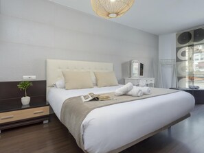 5 chambres, fer et planche à repasser, accès Internet, draps fournis