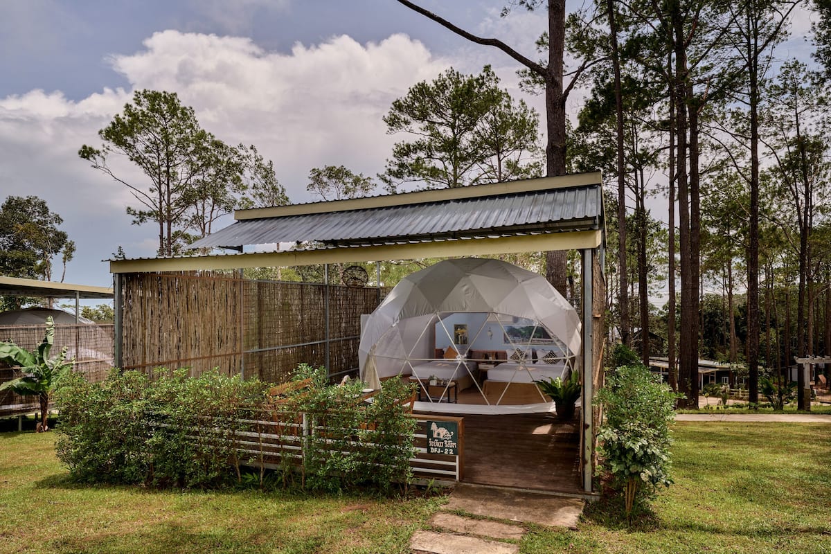 Deluxe Family Room Jungle View | Premium bedding, minibar, in-room safe, desk