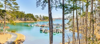 Boat, Golf & Swim: Keowee Key Condo w/ Lake Views