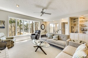 TV, fireplace - Boat, Golf & Swim: Keowee Key Condo w/ Lake Views (Salem)