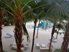 Outdoor pool - Azure Urban Resort Residences Staycation by Solace Peak 1 bedroom with PS4 (Parañaque)