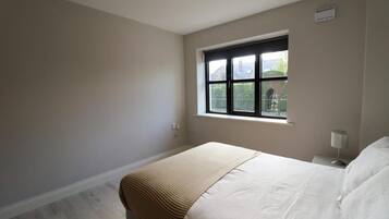 3 bedrooms, Internet