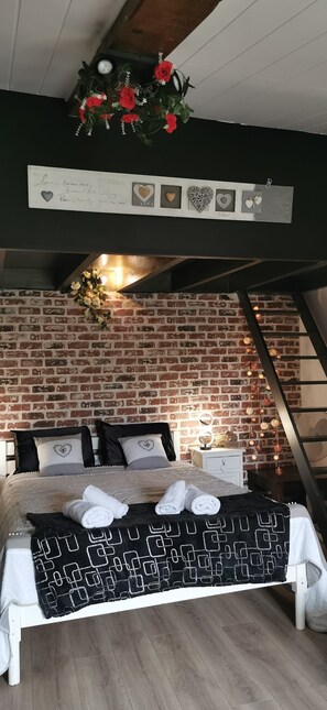 1 bedroom, iron/ironing board, WiFi, bed sheets - Cosy village house (Villelongue-de-la-Salanque)