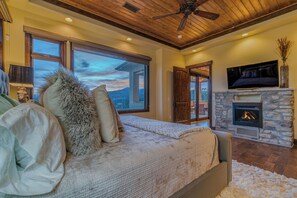 Spacious 5-bedroom house in charming Ruidoso with WiFi, AC, Ruidoso ...