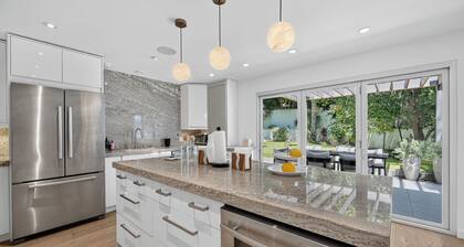 Luxury Hollywood Hills Home with Pool, Outdoor Dining & Views | Skyline Chalet