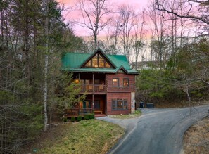 Exterior - Hot Tub, Game Room, Views | Near Pigeon Forge | Four Bears Lodge by AvantStay (Sevierville)