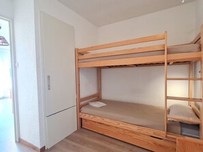 1 quarto, acesso à internet