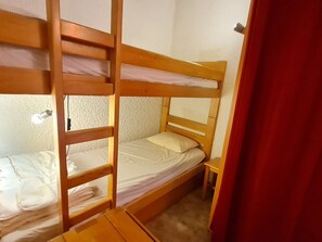 1 soveværelse, internetforbindelse