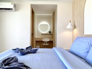 Condo | 1 bedroom, in-room safe, soundproofing, iron/ironing board