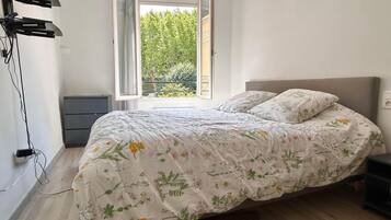 2 sovrum, strykjÀrn/strykbrÀda, wi-fi och sÀngklÀder