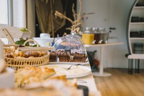 Daily buffet breakfast (EUR 14.50 per person)