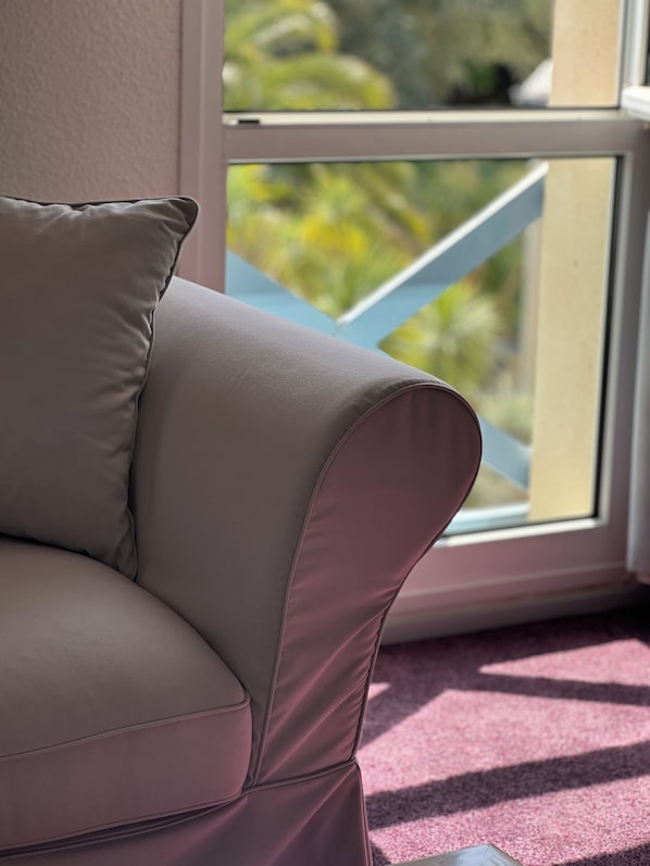 Superior Room, Harbor View | 1 bedroom, in-room safe, soundproofing, free WiFi