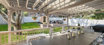 LuxEscape | HotTub+Sauna, GameRm, Firepit, Playset