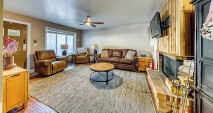 Spacious 2BR, 2BA for 6- Kristi
