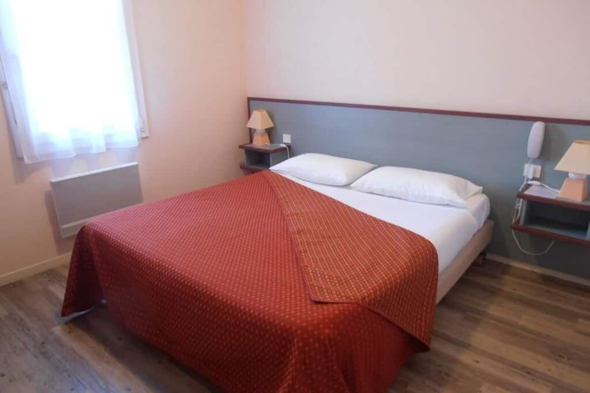 Quarto casal standard | Escrivaninha, Wi-Fi de cortesia