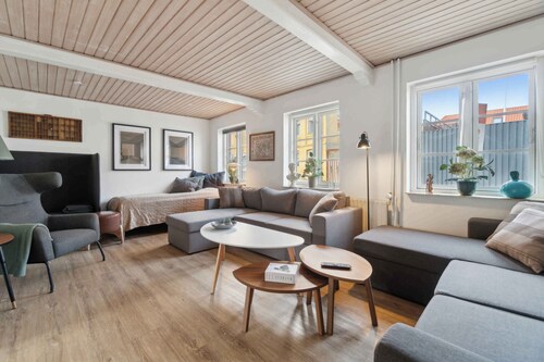 Idyllic townhouse with private garden