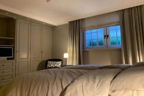 3 chambres, fer et planche à repasser, accès Internet