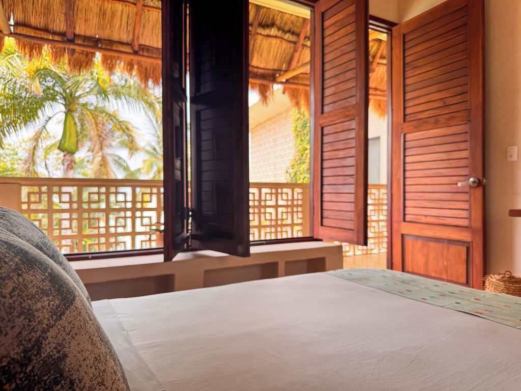 7 chambres, fer et planche à repasser, Wi-Fi, draps fournis