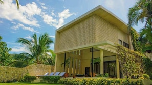 Exterior - Villa Muyal | 7BR | Waterfront Getaway (Calderitas)