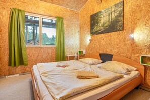 2 bedrooms, WiFi, bed sheets