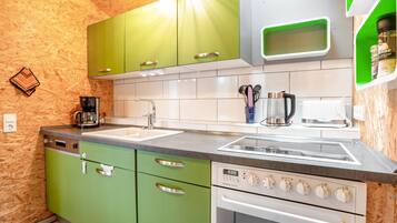 Kühlschrank, Ofen, Herdplatte, Geschirrspüler