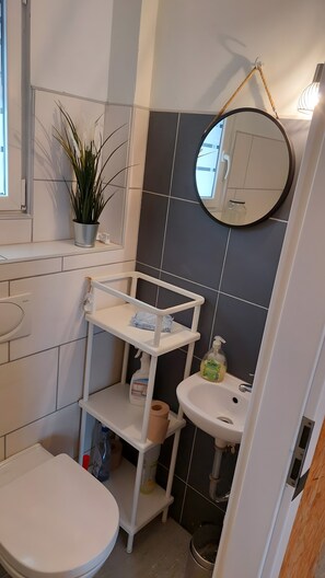 Douche, serviettes fournies