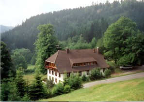 Exterior - Apartment 'Bärental, 42 Qm' with Shared Garden and Wi-Fi (Hinterzarten)