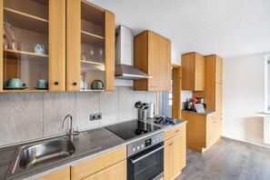 Fridge, microwave, oven, stovetop - Apartment 'Leas' with Wi-Fi (Aichen)