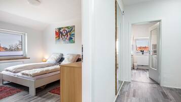 3 dormitorios, tabla de planchar con plancha, wifi gratis y ropa de cama