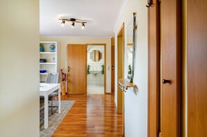 Interior - Apartment 'Inge' with Shared Terrace and Wi-Fi (Uder)