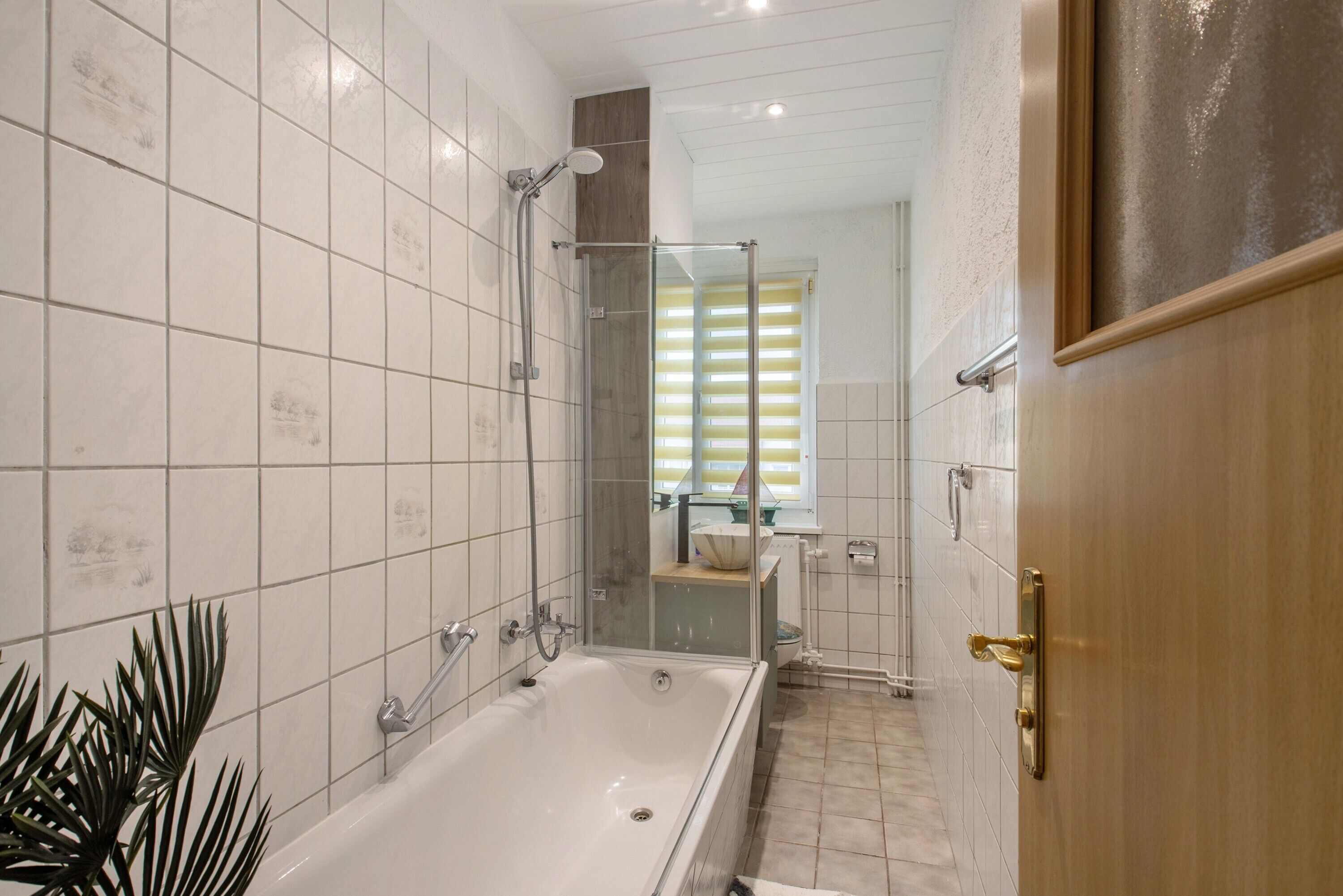 Ducha, secador de pelo, toallas