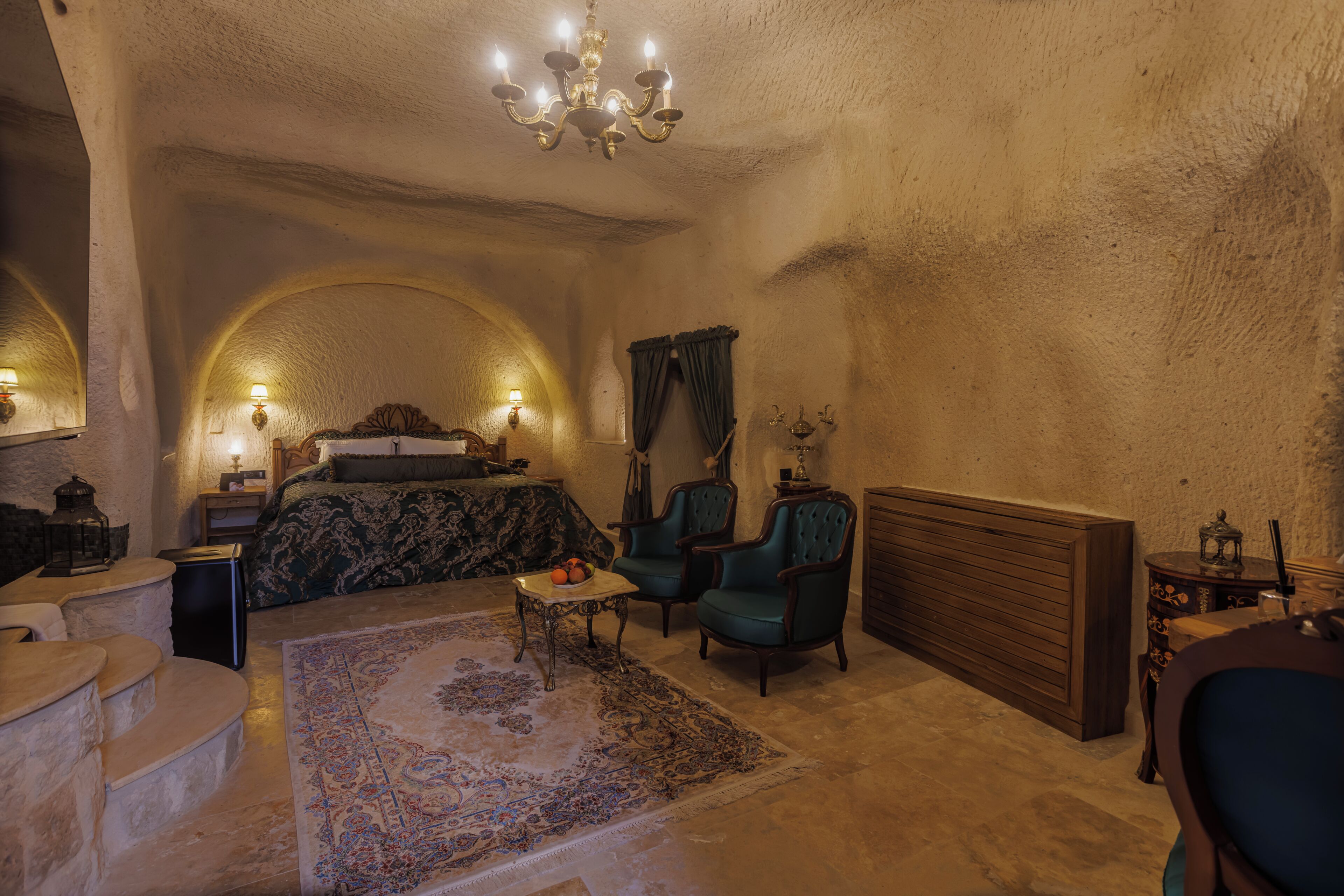 Junior Suite (Caves) | Egyptian cotton sheets, premium bedding, memory foam beds, minibar