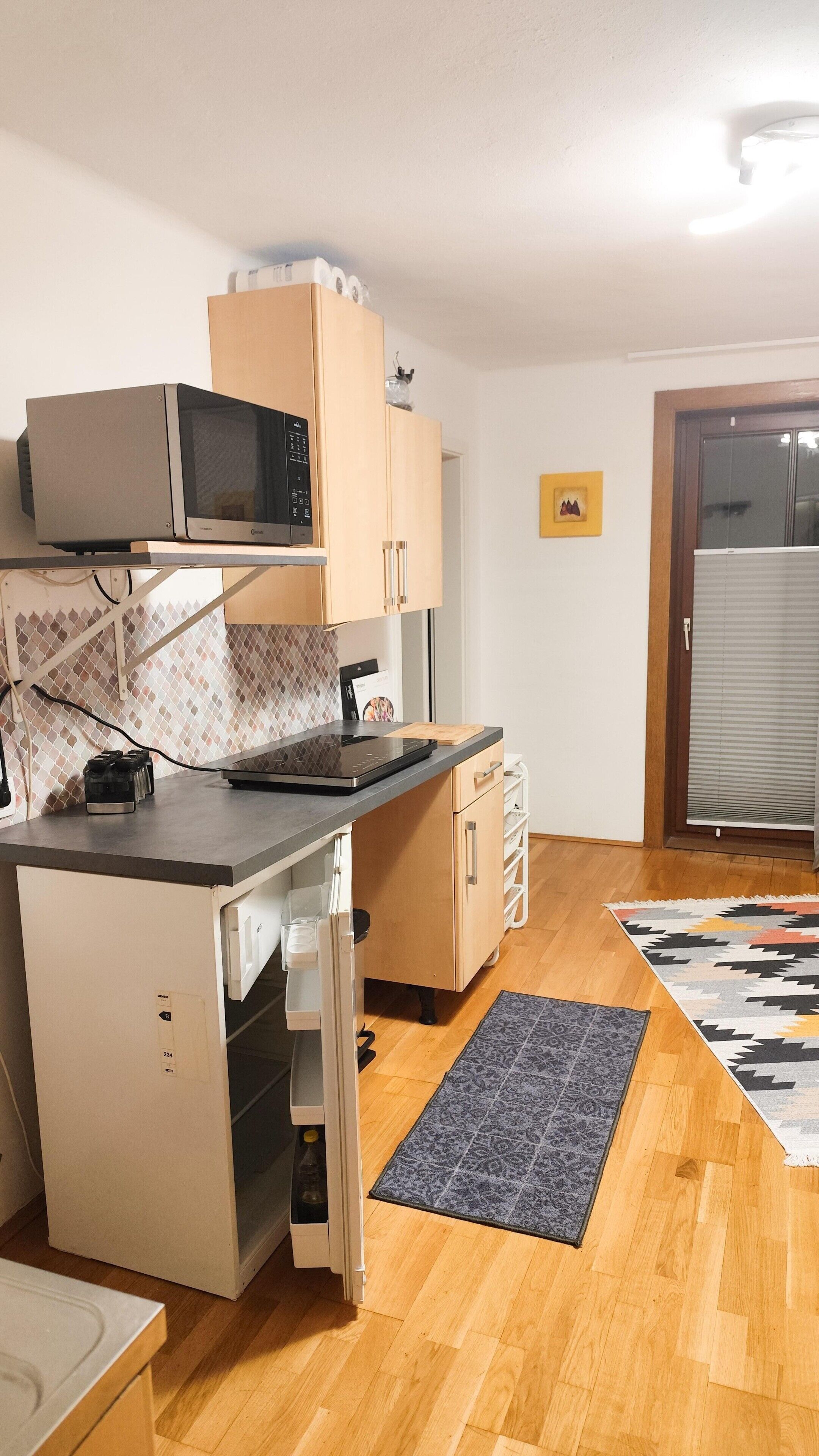 Refrigerador, microondas, horno, placa de cocina