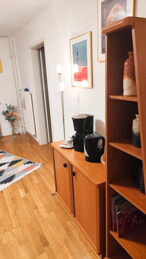 Interior - Apartment 'Mizi' with Mountain View, Balcony and Wi-Fi (Stall)