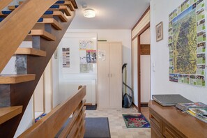 Interior - Apartment 'Gartenblick' with Mountain View, Private Terrace and Wi-Fi (Schramberg)