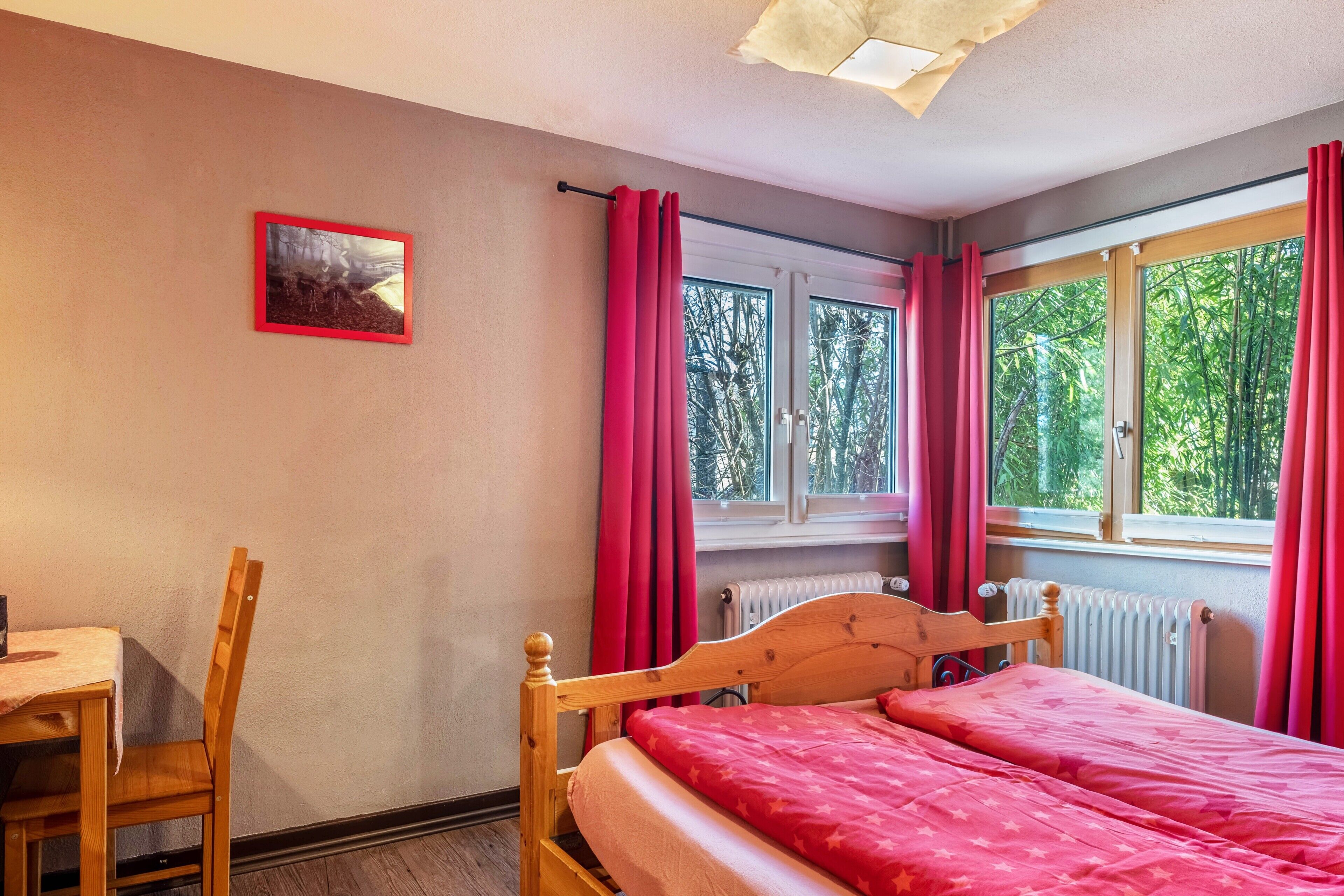 2 quartos, Wi-Fi de cortesia, roupa de cama