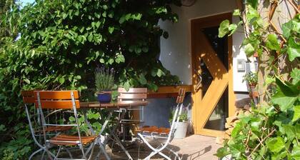 Ferienwohnung 'Blackforest' mit gemeinsamer Terrasse, Gemeinschaftsgarten und Wi-Fi