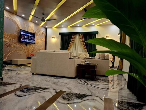 Royal Galaxy Hotel & Residence