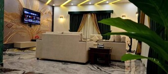 皇家銀河酒店及公寓