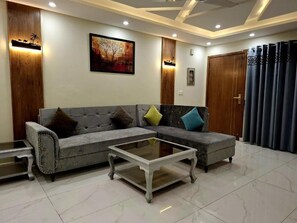 Deluxe Suite - Royal Galaxy Hotel & Residence (Islamabad)