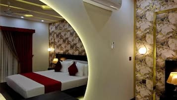 Dubbelrum för familj - utsikt mot staden | Arbetsyta för laptop och gratis wi-fi