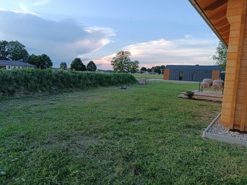 Cozy wooden house on the airpark. Quiet location and family-friendly