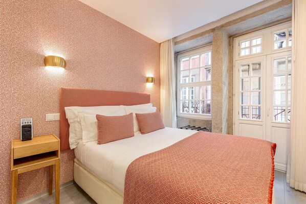 1 bedroom, iron/ironing board