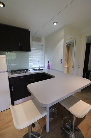Mobile Home Familial | Cuisine privée | Cafetière/bouilloire