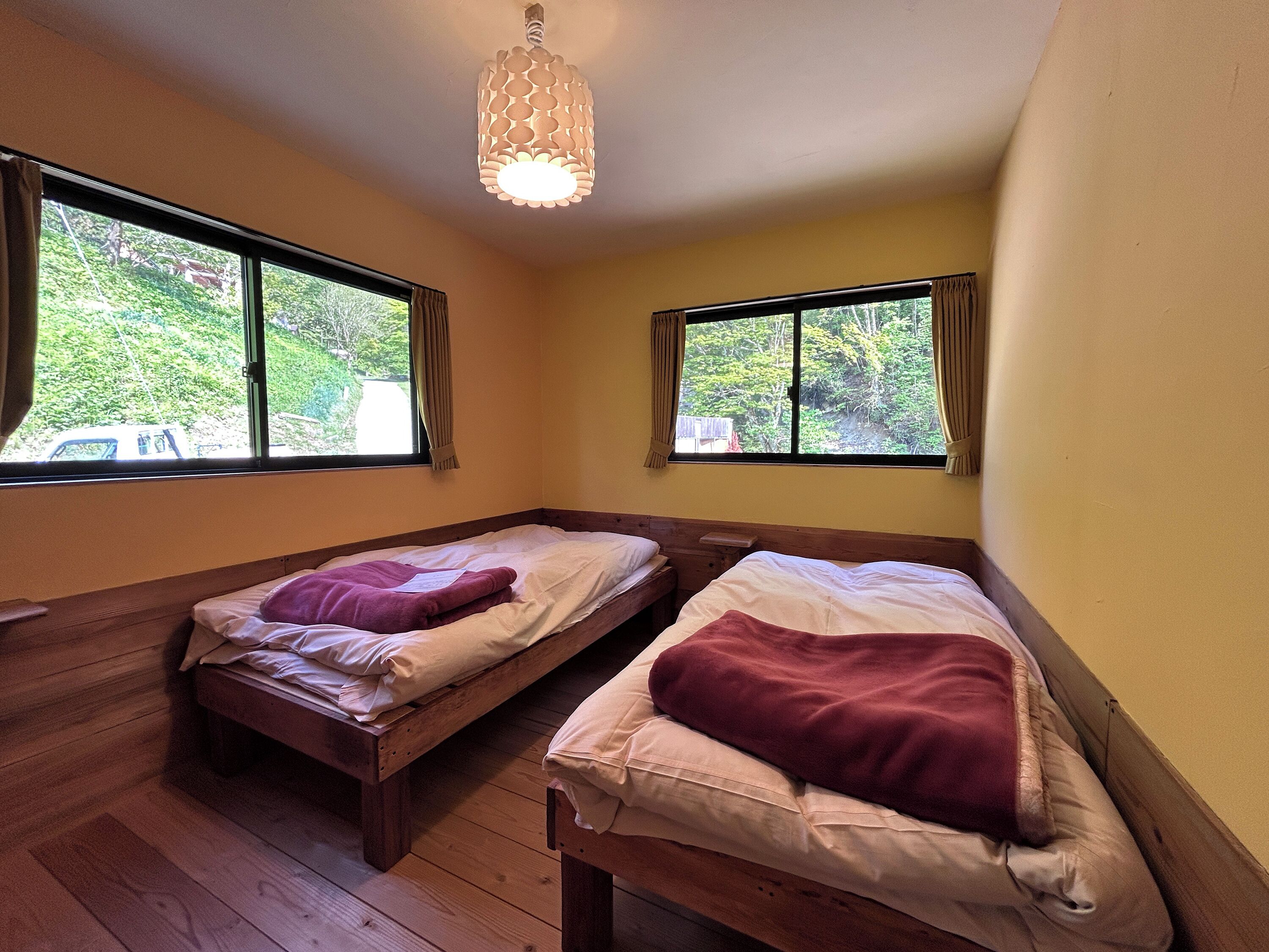Kahden hengen perushuone (kaksi sänkyä) (Twin Room for 2 guests) | Ilmainen Wi-Fi, vuodevaatteet