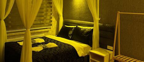 Studiolejlighed - udsigt til have | Skrivebord, arbejdsområde til bærbare computere, gratis Wi-Fi