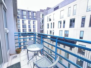 Property grounds - Spacious 2-bed Flat Next to Piccadilly Station (Manchester)